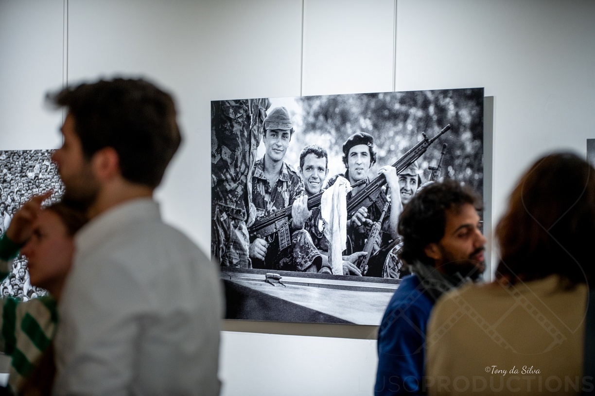 Exposição fotográfica de Alfredo Cunha